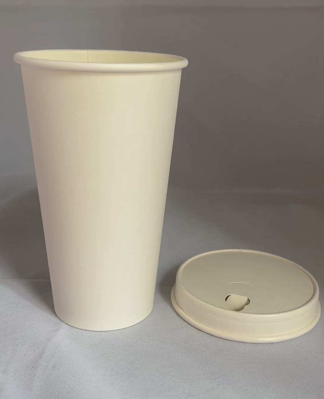 White paper cups 60 cl / 20 oz